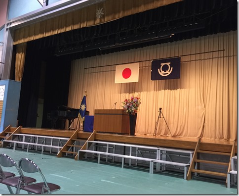 逗子市立中学校の３校(逗子・久木・沼間)で卒業式